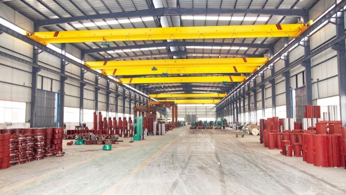Dự án cầu trục dầm đơn điện trang bị cụm truyền động hiện đại, vận hành êm ái và ổn định trong nhà xưởng
